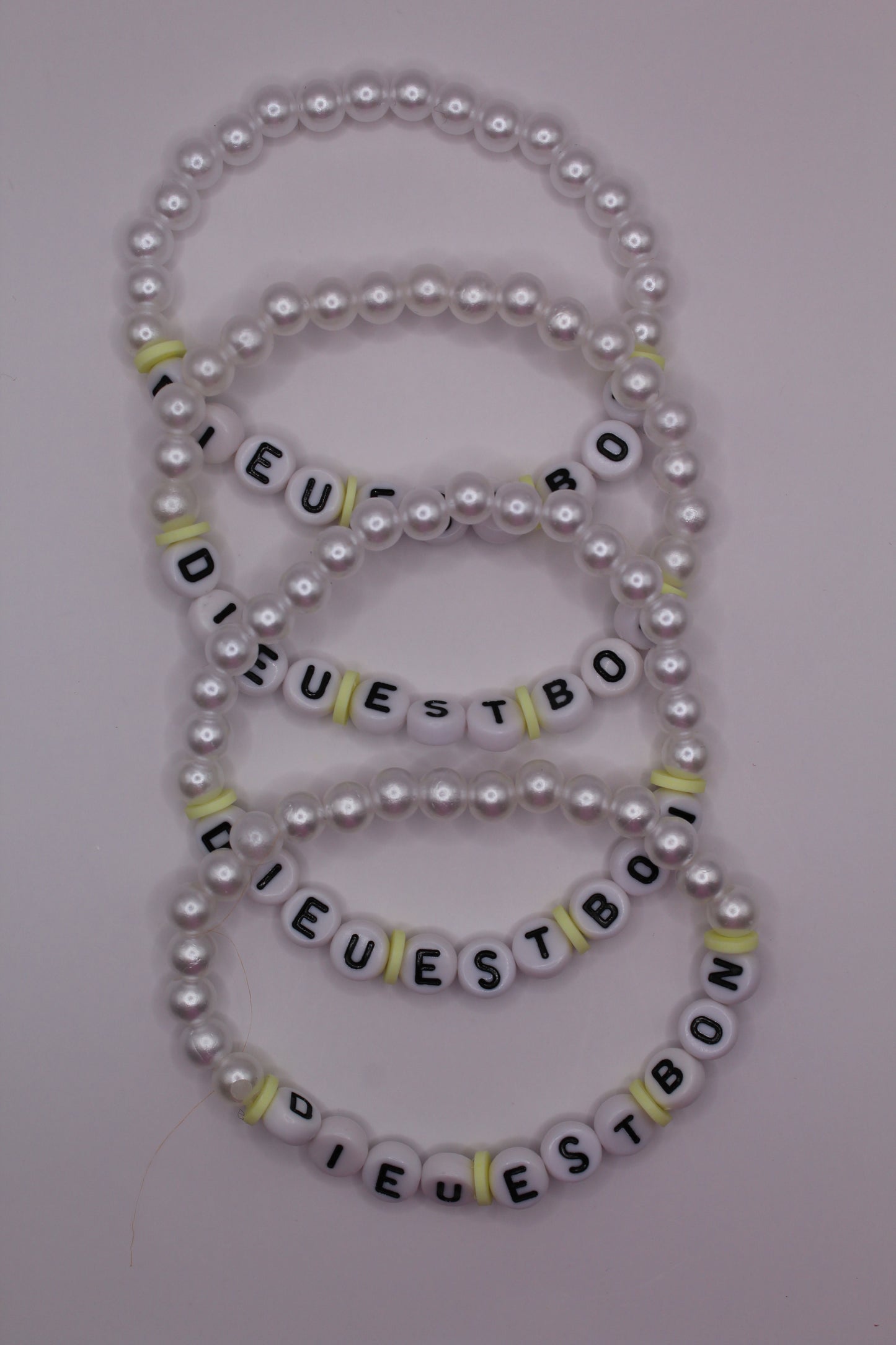 Dieu Est Bon Bracelets