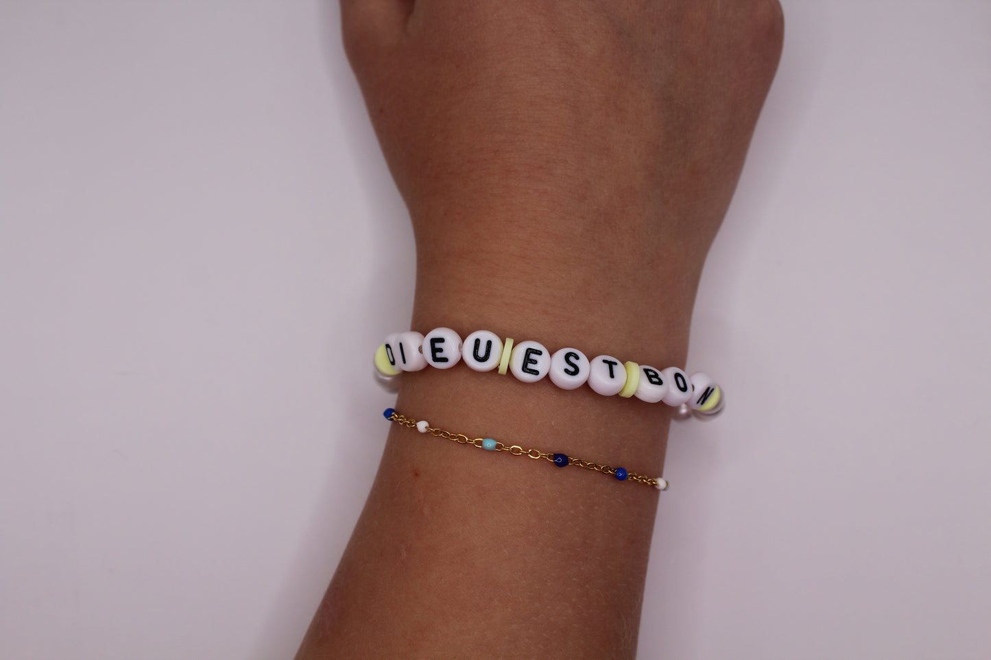 Dieu Est Bon Bracelets