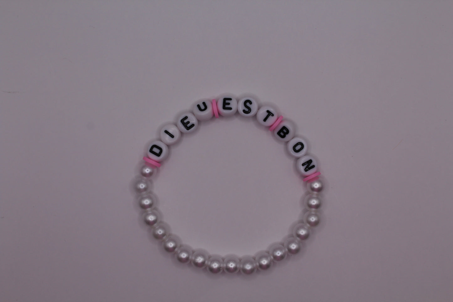 Dieu Est Bon Bracelets