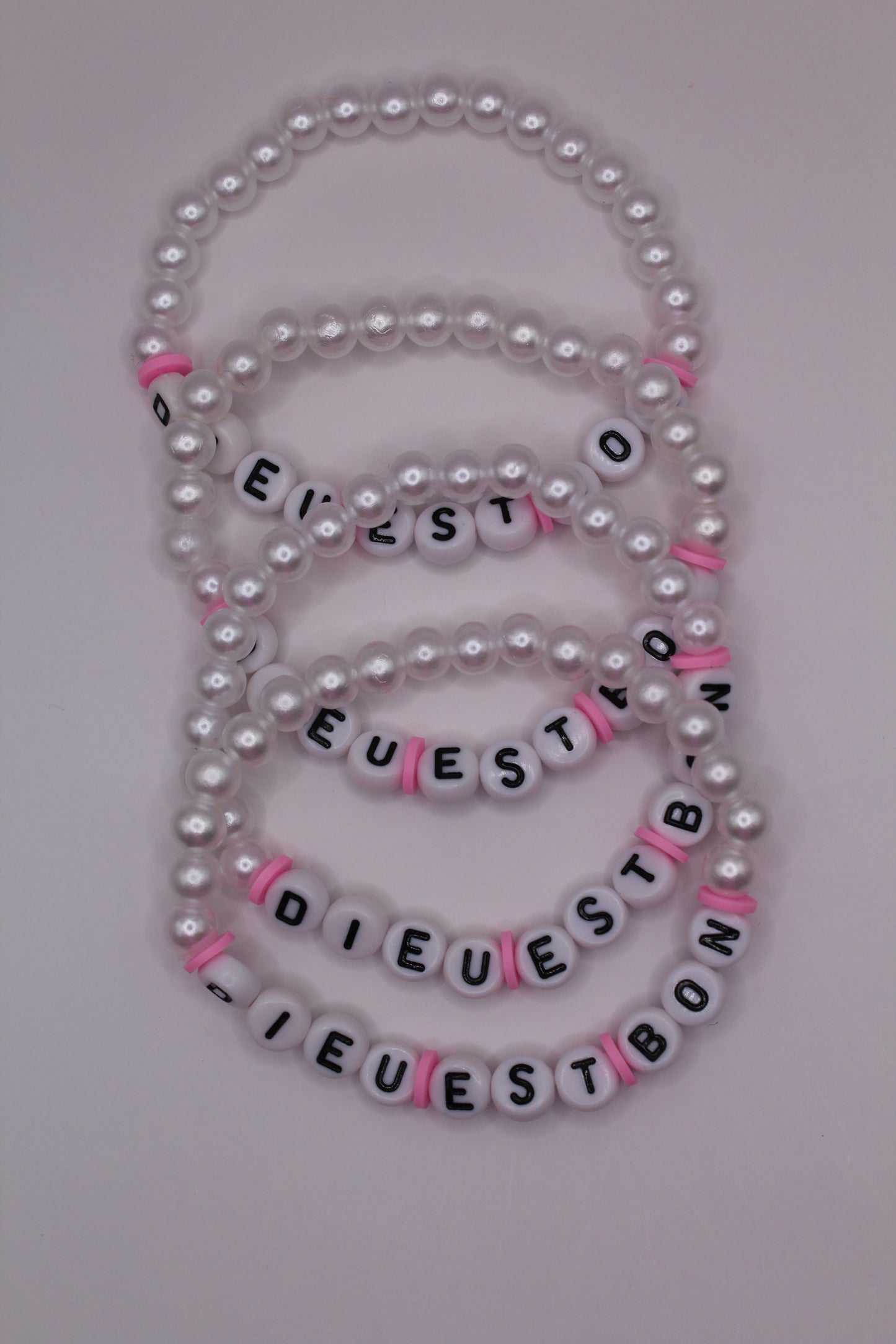 Dieu Est Bon Bracelets