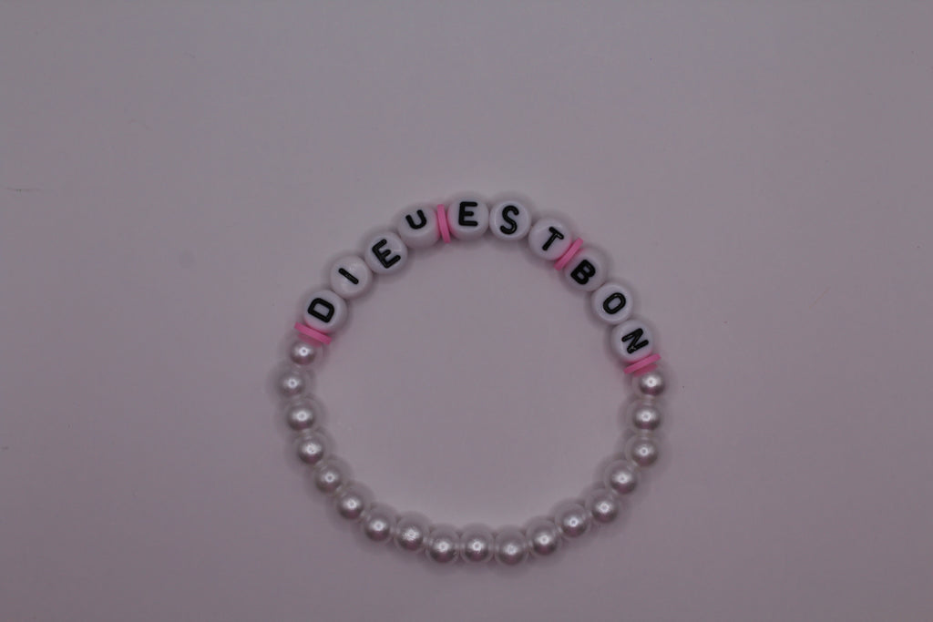 Dieu Est Bon Bracelets