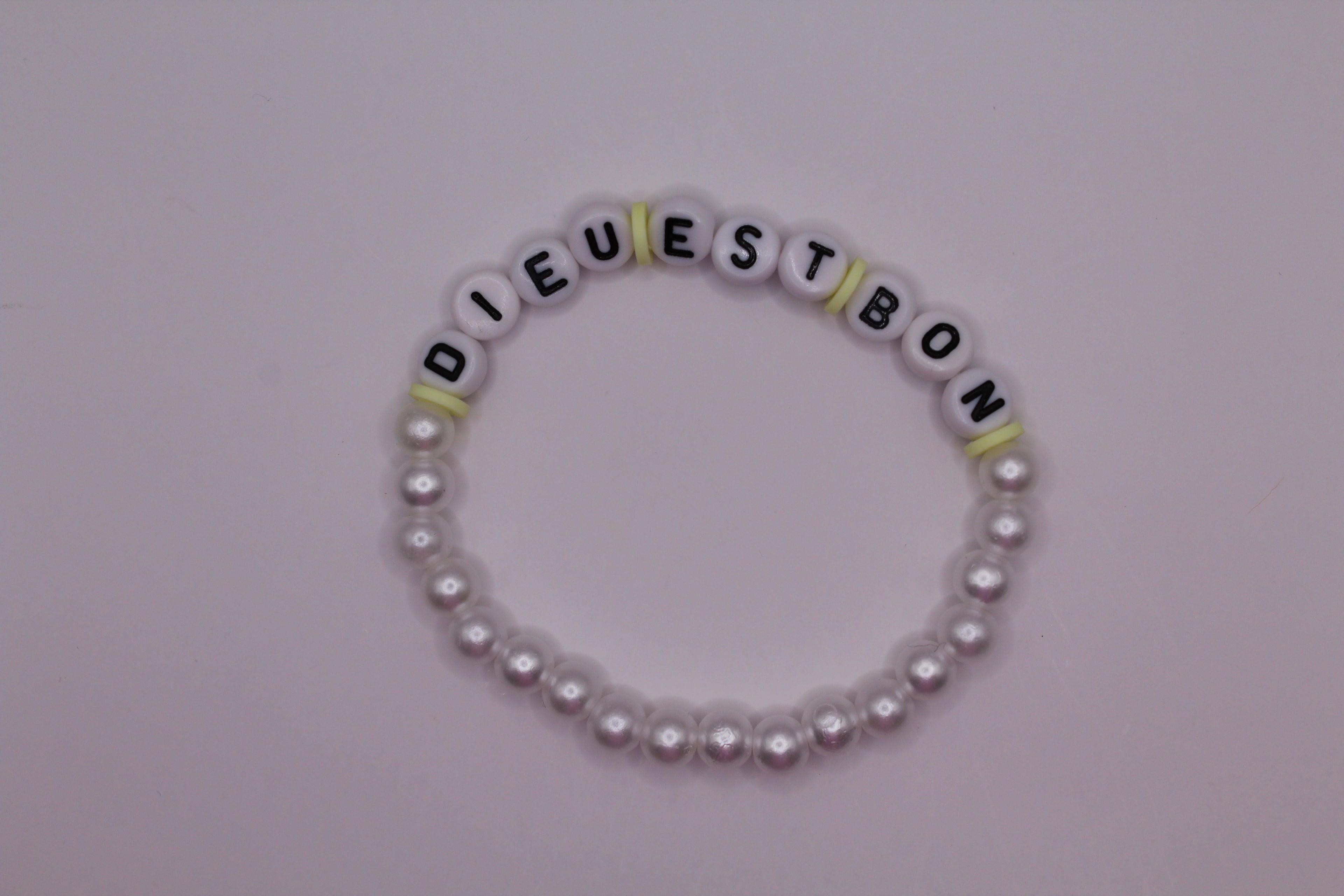 Dieu Est Bon Bracelets