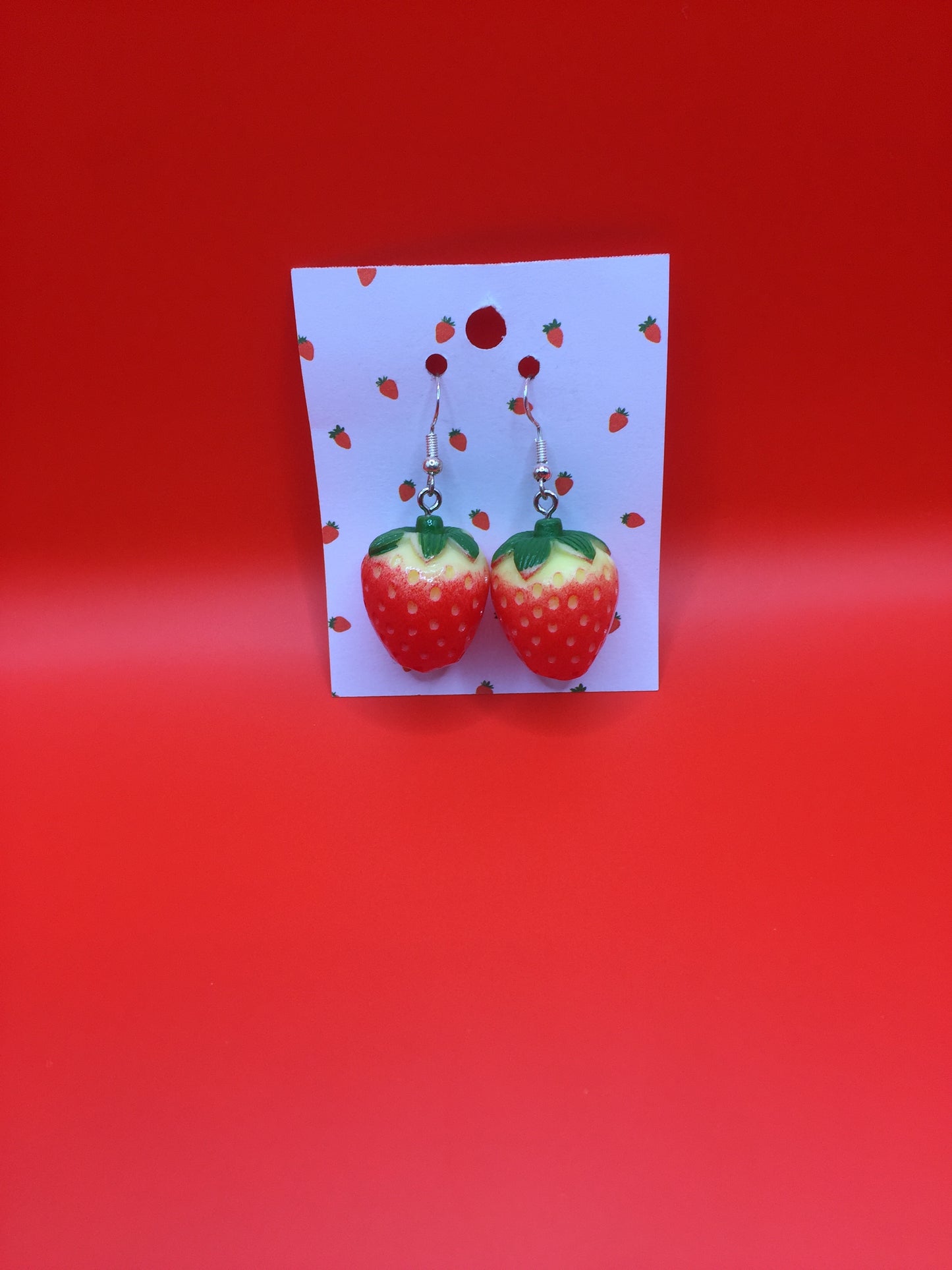 Strawberry earrings 🍓